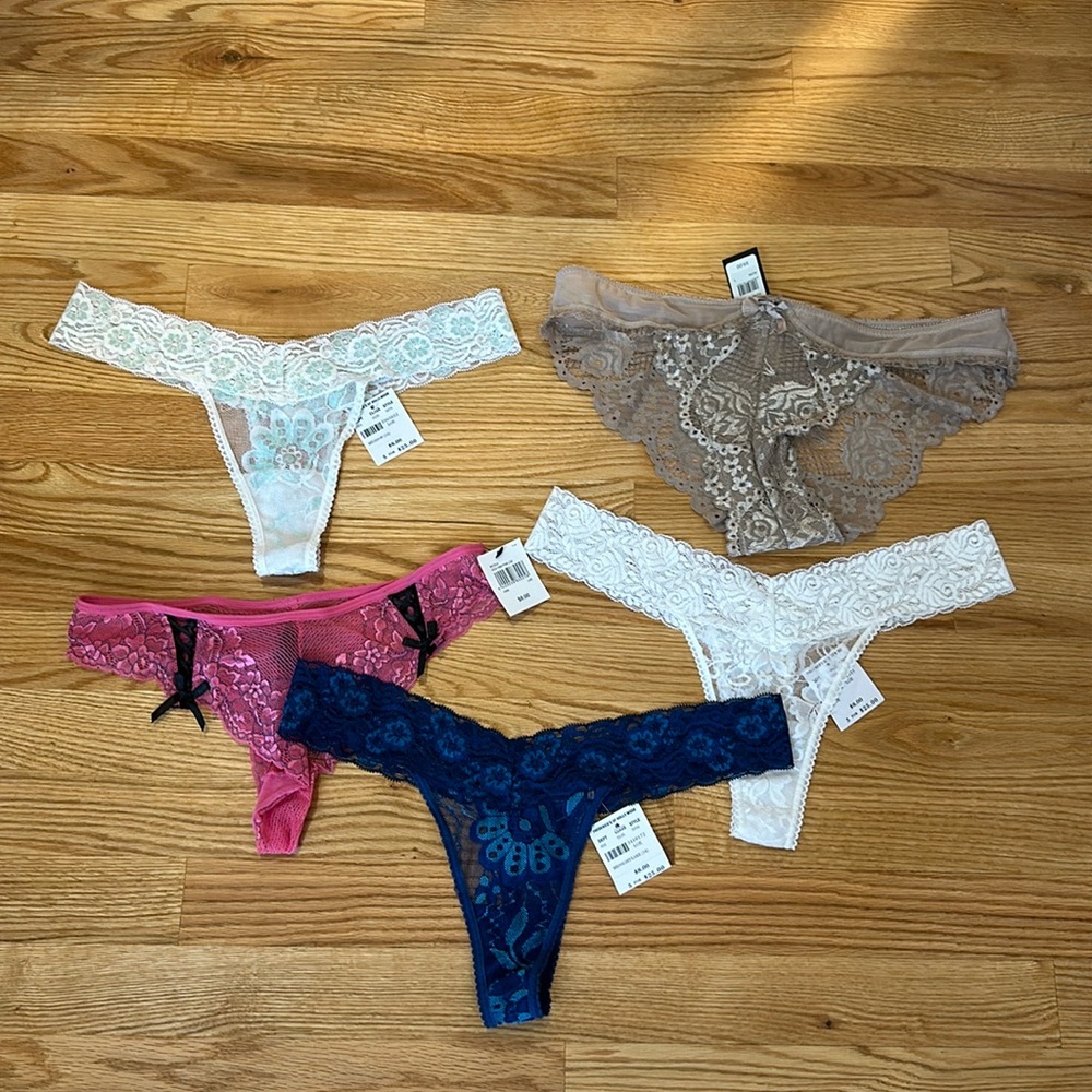 Sexy Fredericks of Hollywood Large with tags New Panties